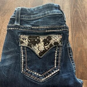 Stylish Blue Jeans with Embellished Pocket